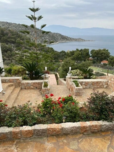 Image No.4-4 Bed Property for sale