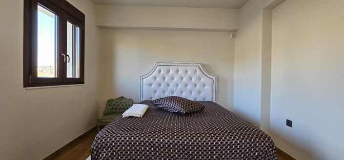 Image No.15-5 Bed Villa for sale