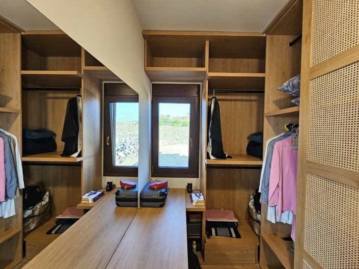 Image No.17-5 Bed Villa for sale