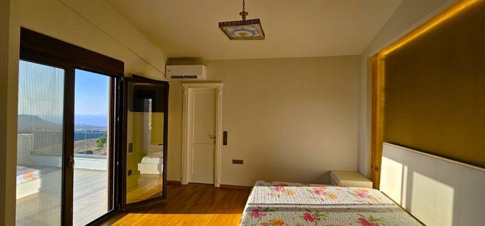 Image No.22-5 Bed Villa for sale