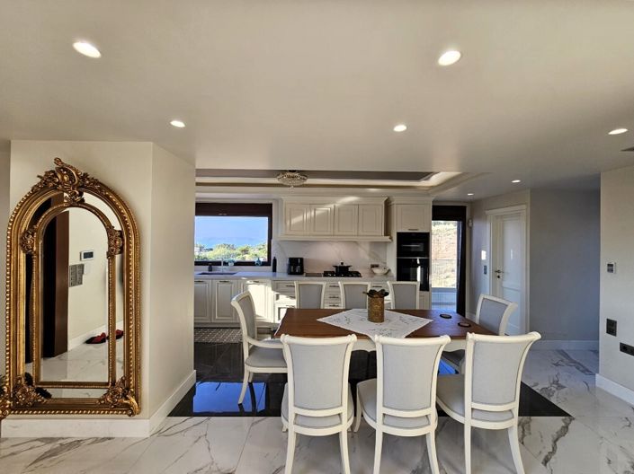 Image No.9-5 Bed Villa for sale