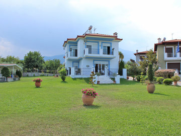 1 - Olympos, Propriété