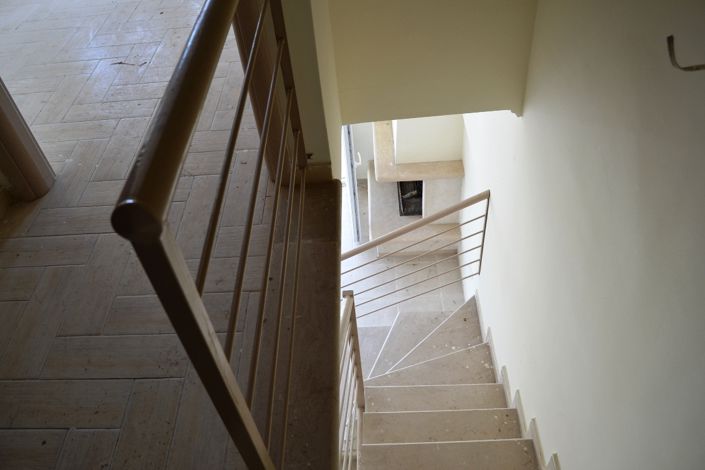 Image No.12-3 Bed Maisonette for sale