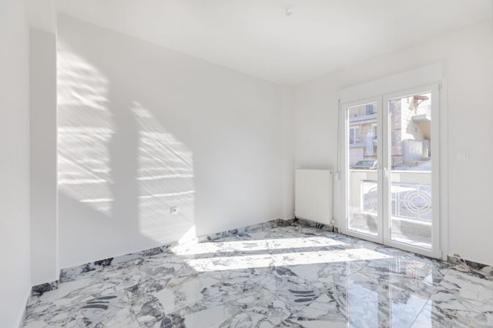 Image No.9-3 Bed Maisonette for sale