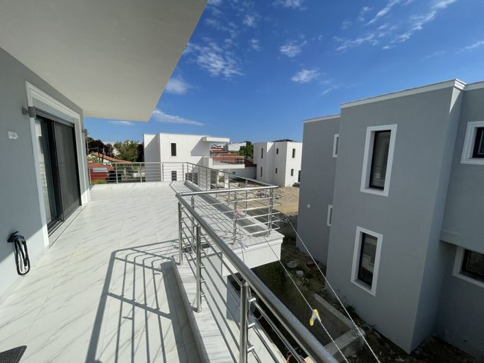 Image No.24-3 Bed Villa for sale