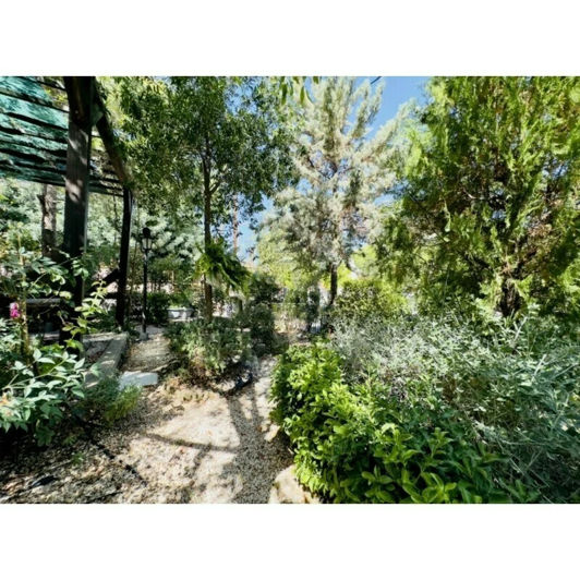 Image No.19-4 Bed Property for sale