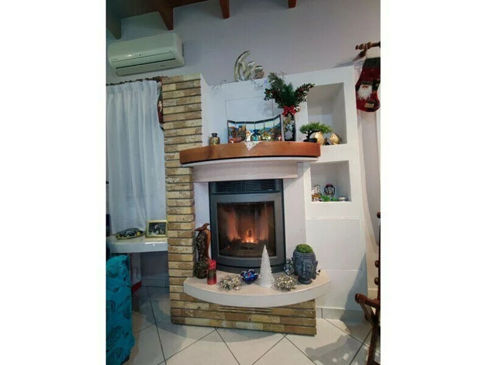 Image No.28-4 Bed Property for sale