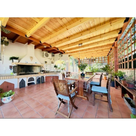 Image No.3-4 Bed Property for sale