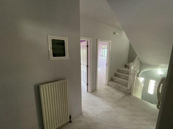 Image No.5-3 Bed Maisonette for sale