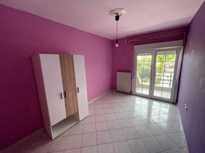 Image No.8-3 Bed Maisonette for sale