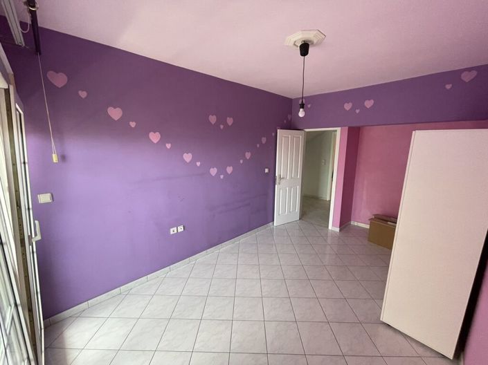 Image No.9-3 Bed Maisonette for sale