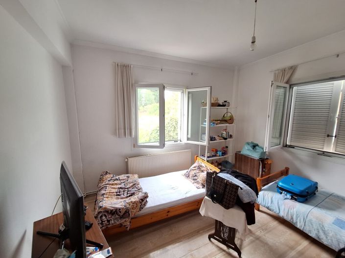 Image No.3-3 Bed Property for sale