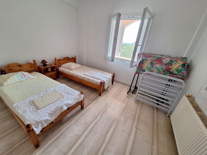 Image No.4-3 Bed Property for sale