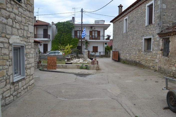 Image No.2-2 Bed Property for sale