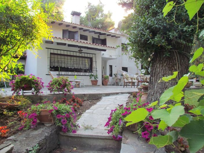 Image No.28-2 Bed Property for sale