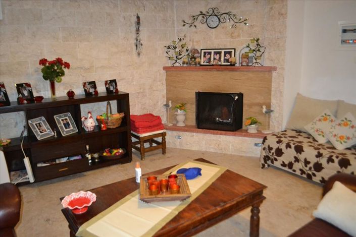 Image No.20-3 Bed Maisonette for sale