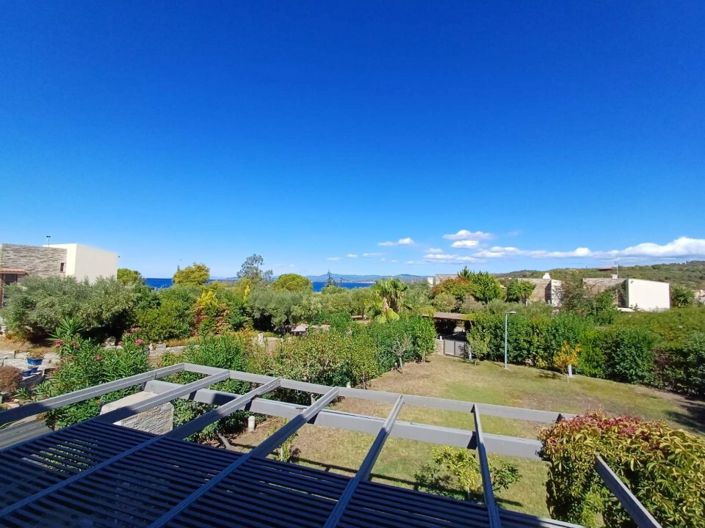 Image No.23-3 Bed Property for sale