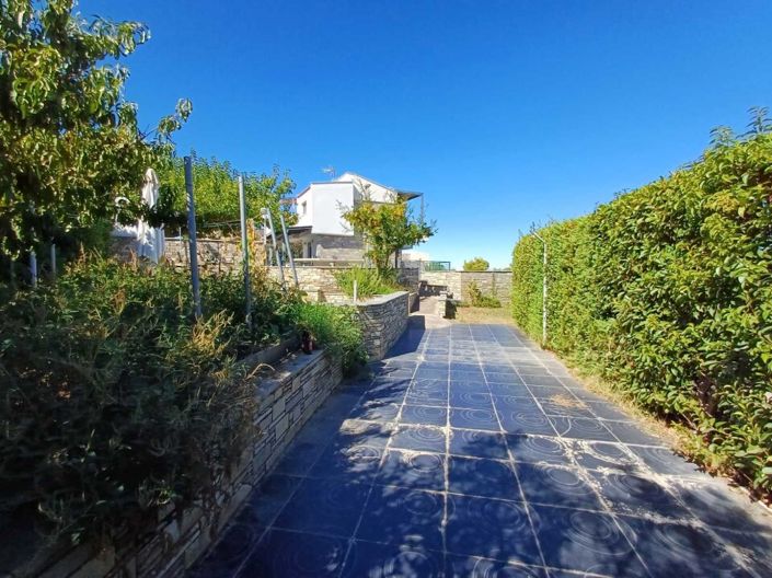 Image No.29-3 Bed Property for sale