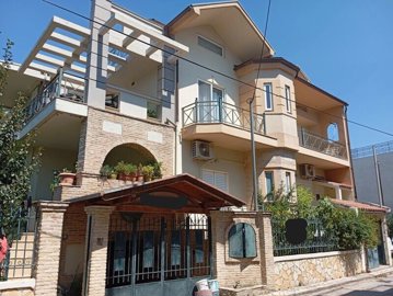 Photo 1 - Cottage 350 m² in Central Greece