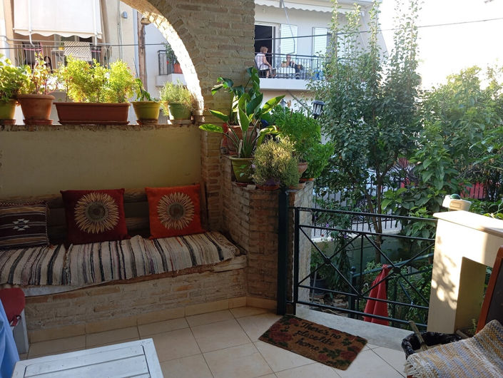 Image No.2-6 Bed Property for sale