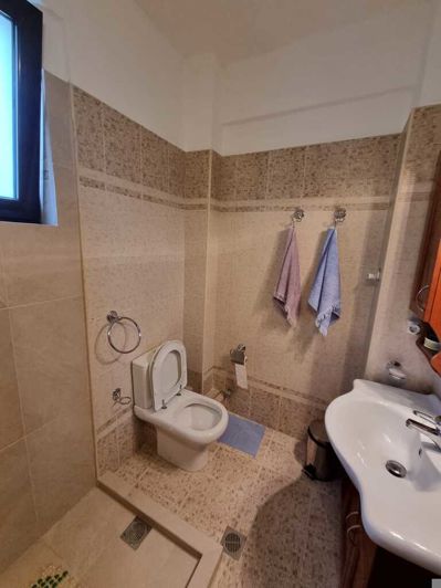 Image No.18-2 Bed Property for sale