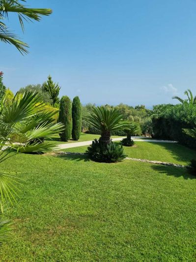 Image No.21-2 Bed Property for sale