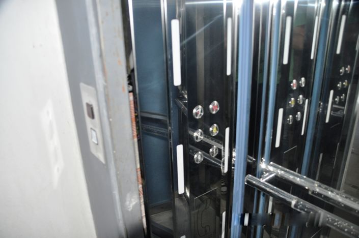 Image No.8-6 Bed Property for sale