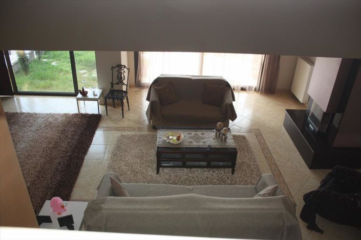 Image No.26-3 Bed Property for sale