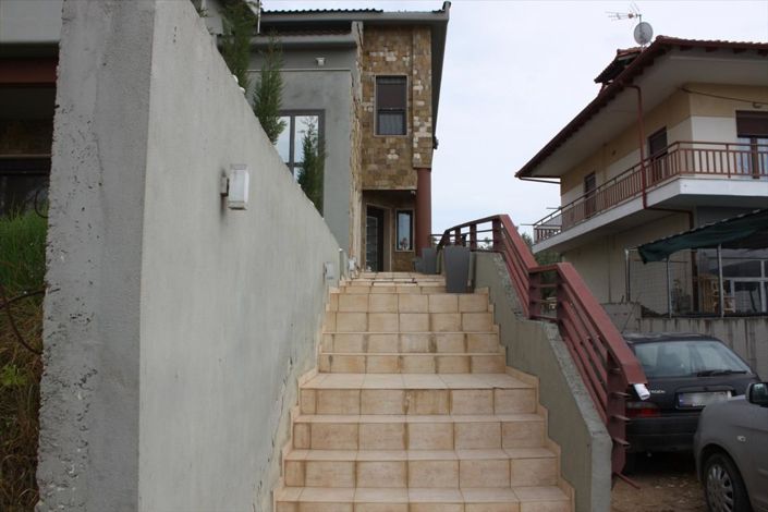 Image No.5-3 Bed Property for sale