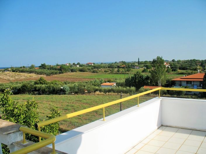 Image No.16-4 Bed Maisonette for sale