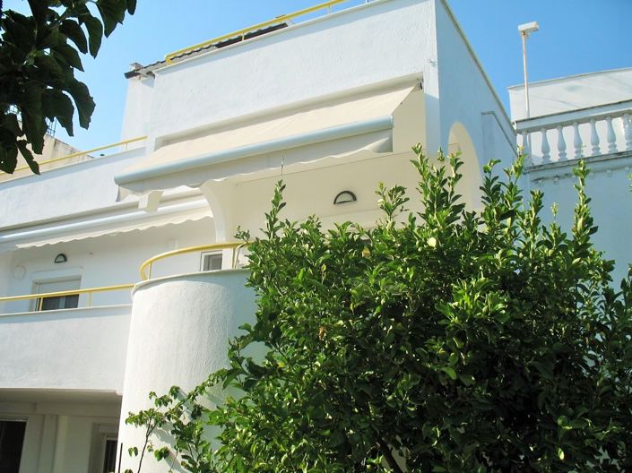 Image No.18-4 Bed Maisonette for sale