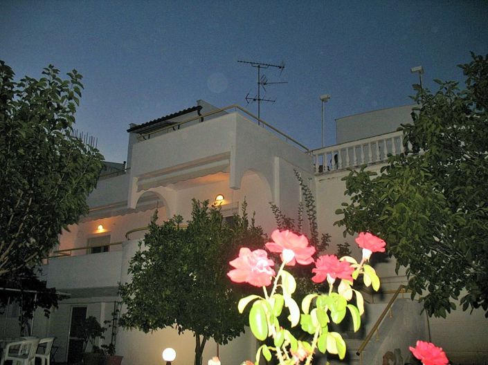 Image No.26-4 Bed Maisonette for sale