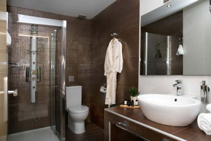 Image No.25-Hotel for sale