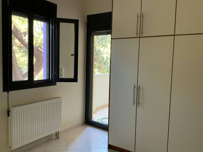 Image No.14-6 Bed Flat for sale