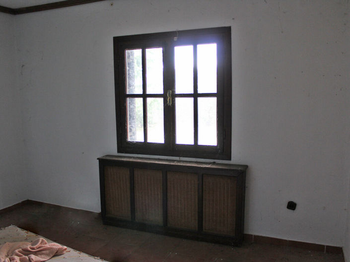 Image No.17-3 Bed Property for sale