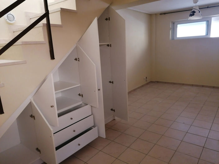 Image No.11-2 Bed Maisonette for sale