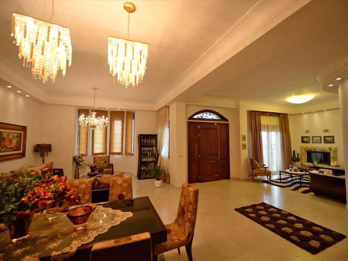 Image No.1-Propriété de 4 chambres à vendre à Grèce