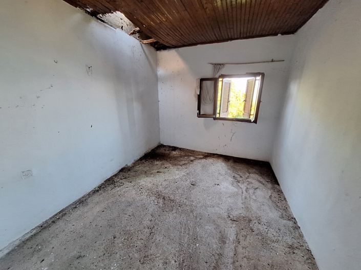 Image No.15-4 Bed Property for sale