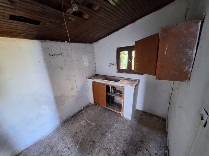 Image No.20-4 Bed Property for sale