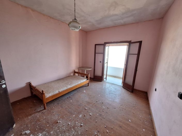 Image No.6-4 Bed Property for sale