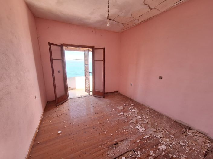 Image No.9-4 Bed Property for sale