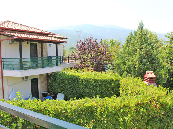 Image No.20-2 Bed Maisonette for sale