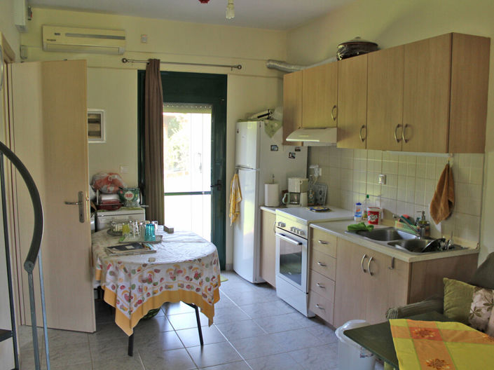 Image No.9-2 Bed Maisonette for sale