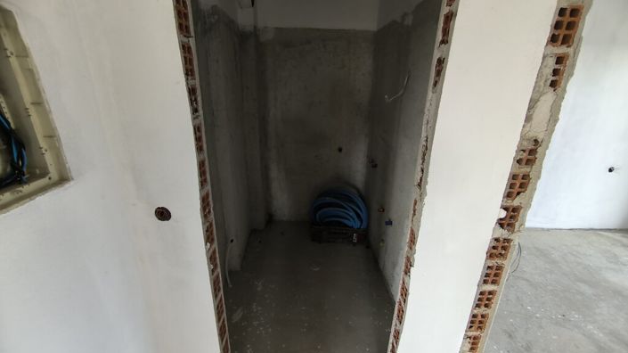 Image No.14-3 Bed Flat for sale