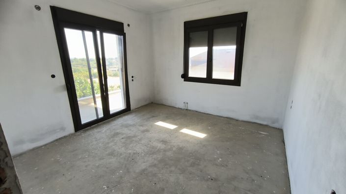 Image No.9-3 Bed Flat for sale