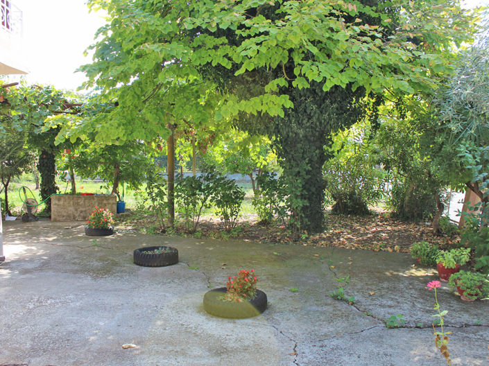 Image No.12-3 Bed Property for sale