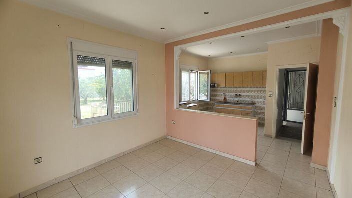 Image No.13-2 Bed Property for sale