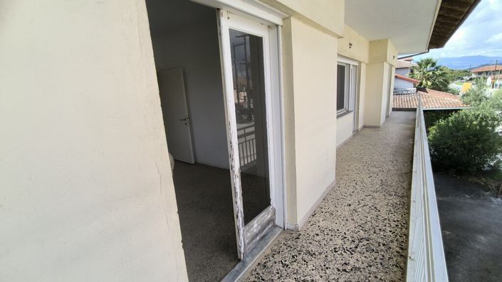 Image No.21-2 Bed Property for sale