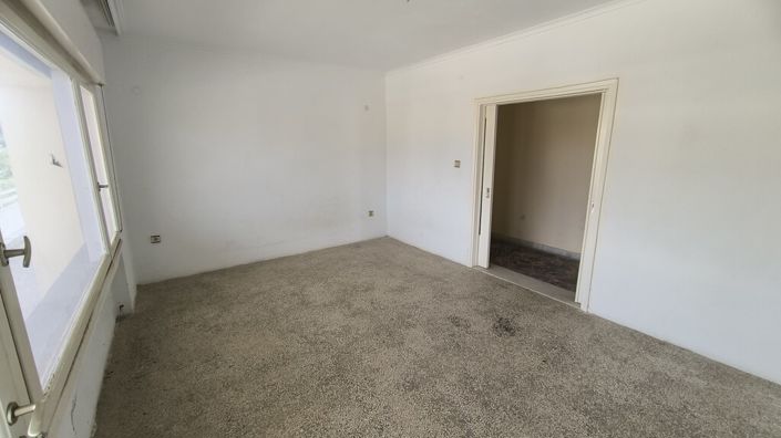 Image No.27-2 Bed Property for sale