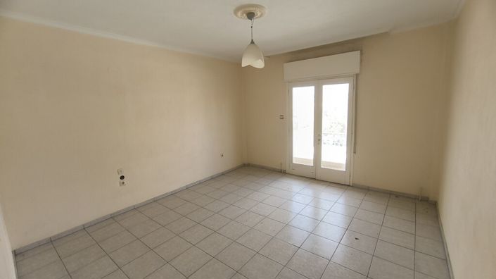 Image No.30-2 Bed Property for sale